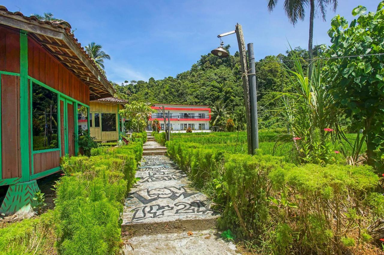 Oyo 2246 Anjung Bang Oking Hotel & Resort Pasarpulaupisang Ngoại thất bức ảnh