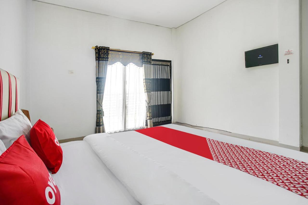 Oyo 2246 Anjung Bang Oking Hotel & Resort Pasarpulaupisang Ngoại thất bức ảnh